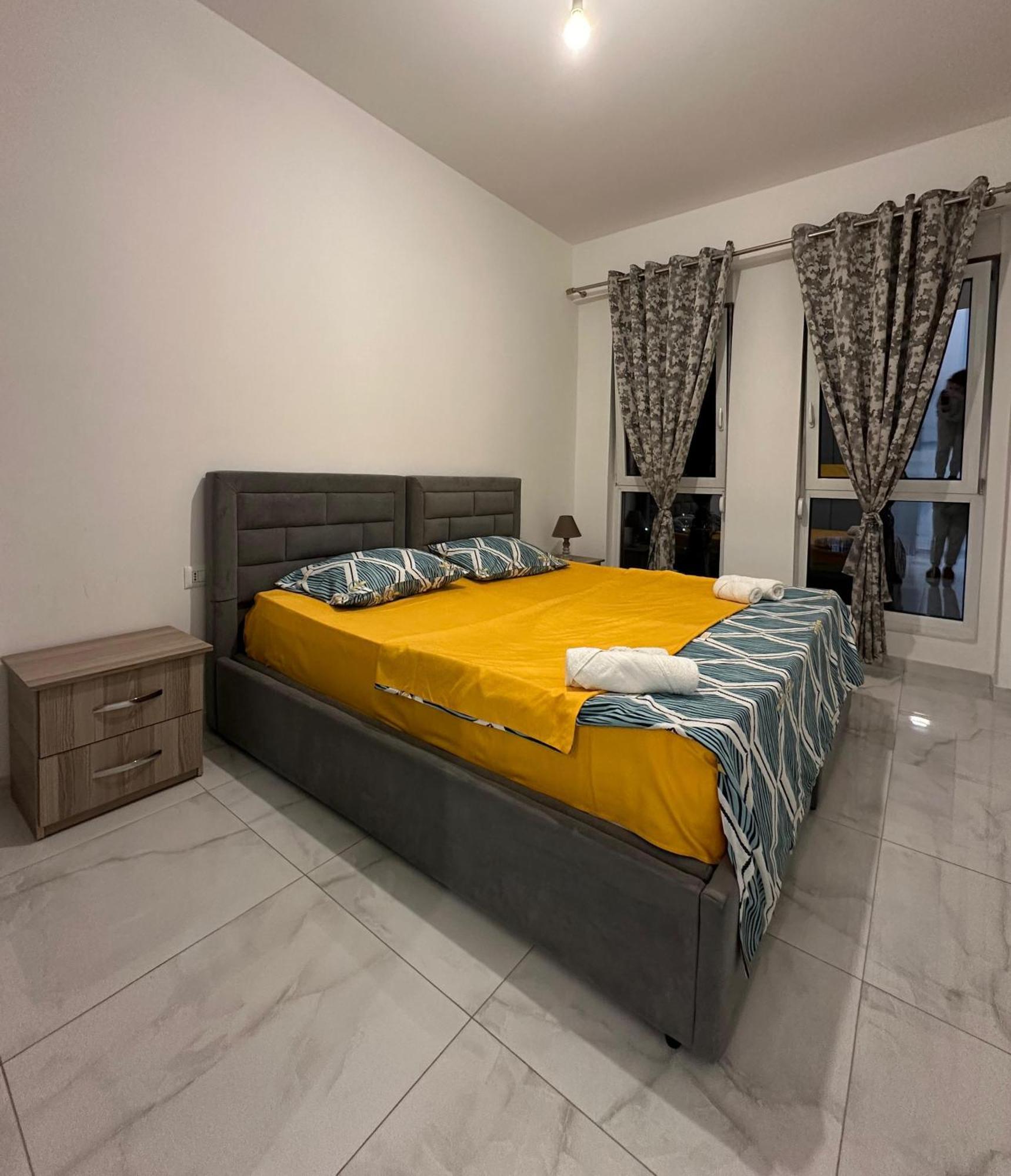 Second Home 1 Тирана Екстериор снимка